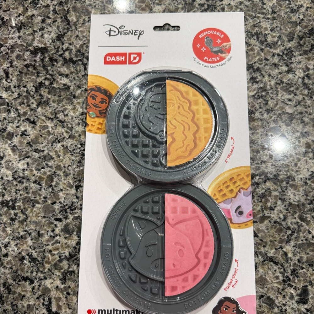 Disney Dash Waffle Maker Plates Moana and Pua Pig Interchangeable Plates